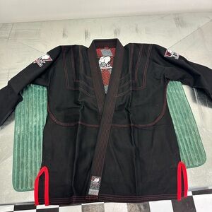 Complete Brazilian Jiu Jitsu tusk Gi